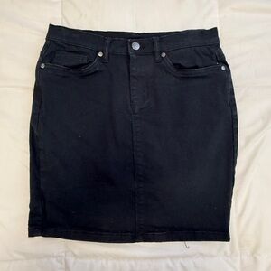 VENUS Black Pencil Skirt